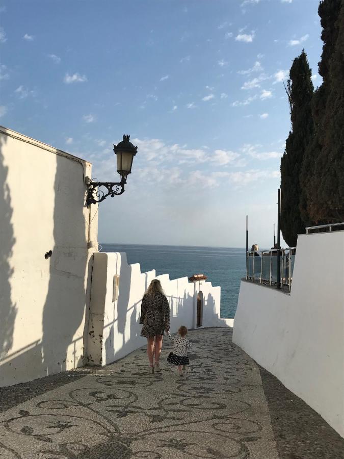 Sea & Pool View Garden Apartment Las Palmeras Nerja Extérieur photo
